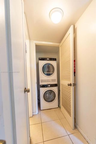 706 NW 87th Ave 212, Miami, FL 33172