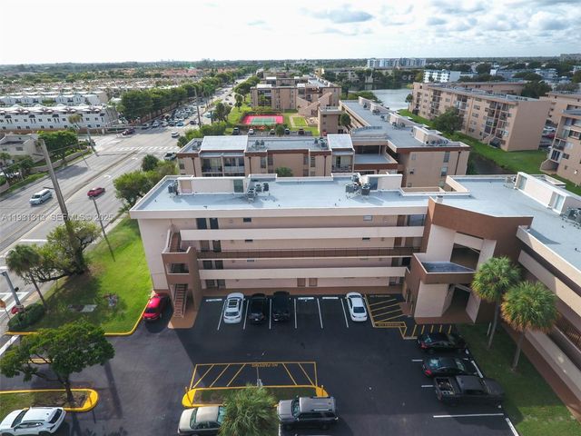 706 NW 87th Ave 212, Miami, FL 33172