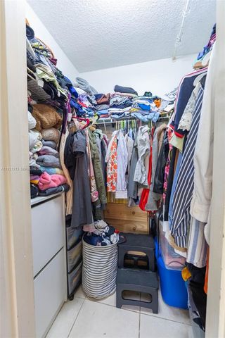 706 NW 87th Ave 212, Miami, FL 33172