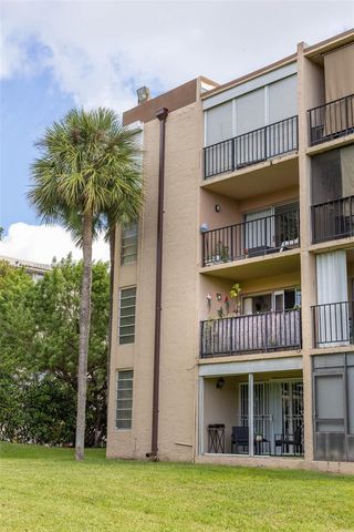 706 NW 87th Ave 212, Miami, FL 33172