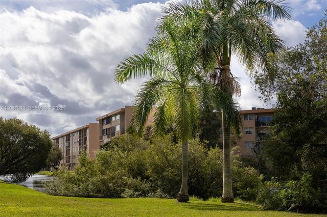 706 NW 87th Ave 212, Miami, FL 33172