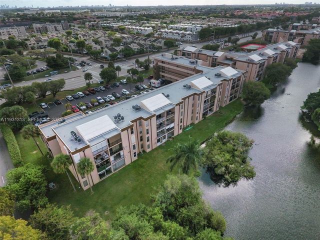 706 NW 87th Ave 212, Miami, FL 33172