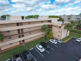 706 NW 87th Ave 212, Miami, FL 33172