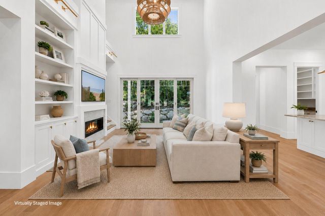1 McSweeney Lane, Falmouth, MA 02540