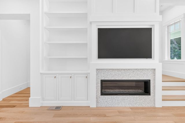 1 McSweeney Lane, Falmouth, MA 02540