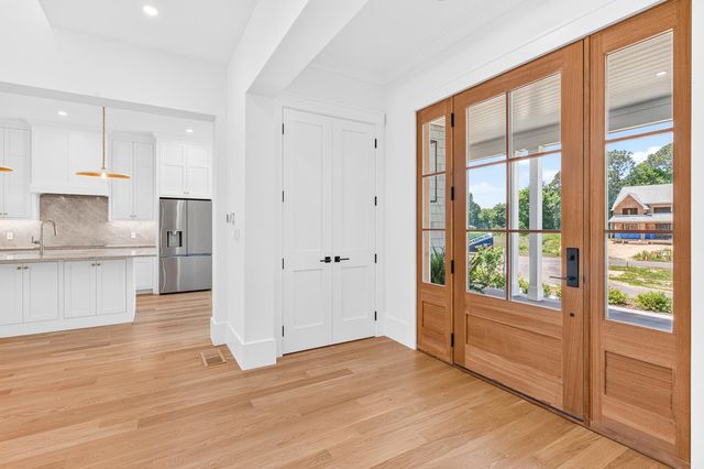 1 McSweeney Lane, Falmouth, MA 02540