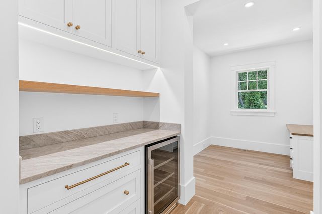 1 McSweeney Lane, Falmouth, MA 02540