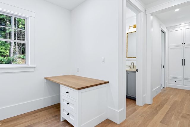 1 McSweeney Lane, Falmouth, MA 02540