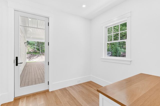1 McSweeney Lane, Falmouth, MA 02540