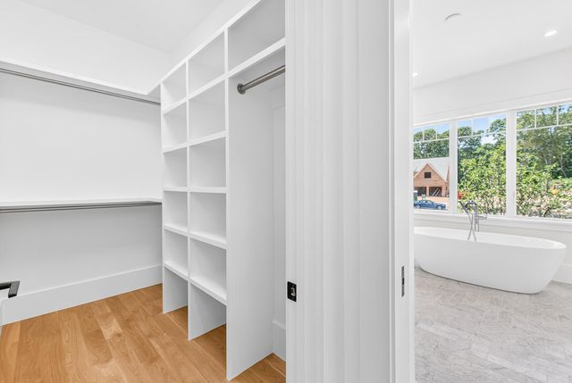 1 McSweeney Lane, Falmouth, MA 02540