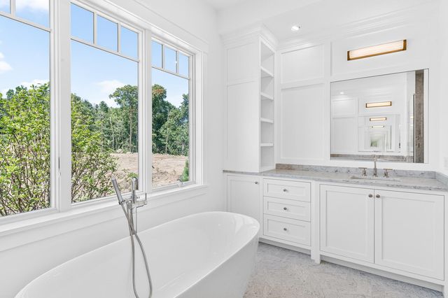 1 McSweeney Lane, Falmouth, MA 02540