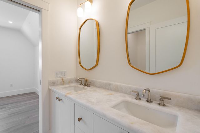 1 McSweeney Lane, Falmouth, MA 02540