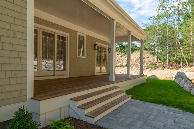 1 McSweeney Lane, Falmouth, MA 02540