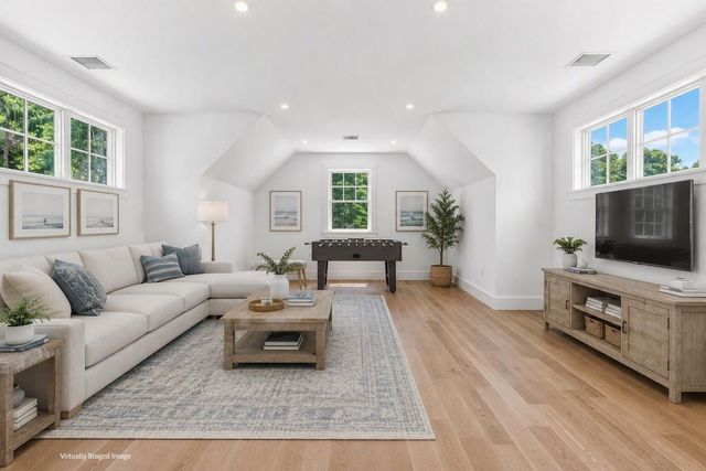 1 McSweeney Lane, Falmouth, MA 02540