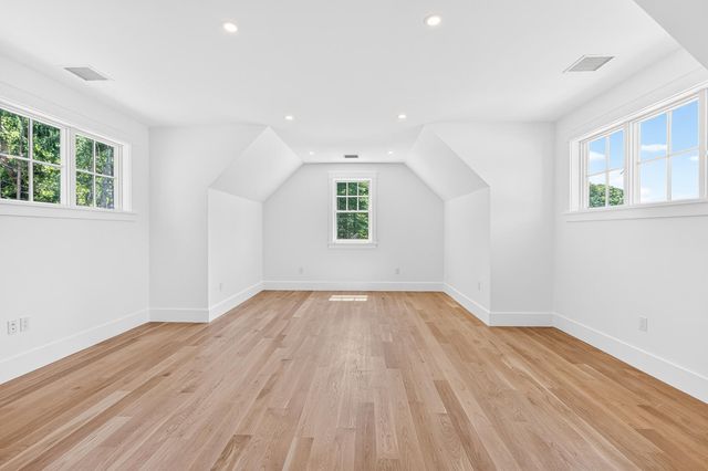 1 McSweeney Lane, Falmouth, MA 02540