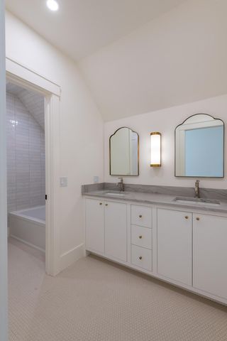 1 McSweeney Lane, Falmouth, MA 02540