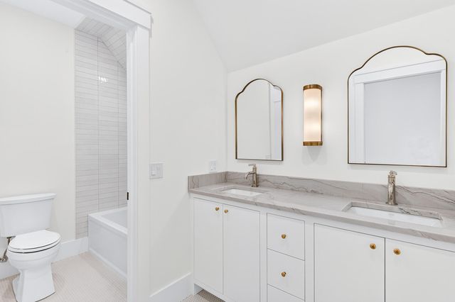 1 McSweeney Lane, Falmouth, MA 02540
