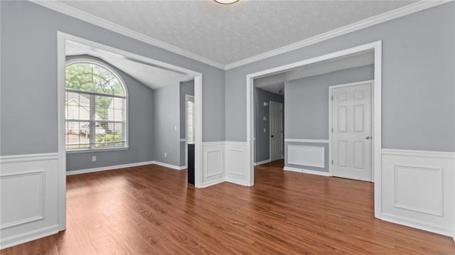 450 Manor Glen Drive, Suwanee, GA 30024