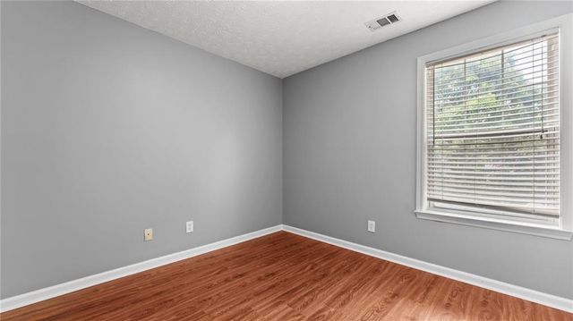 450 Manor Glen Drive, Suwanee, GA 30024