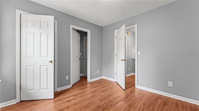450 Manor Glen Drive, Suwanee, GA 30024