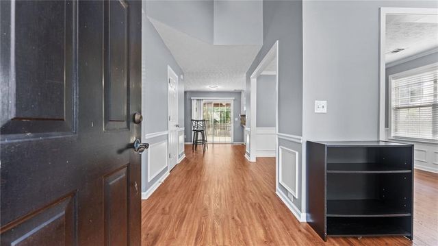 450 Manor Glen Drive, Suwanee, GA 30024