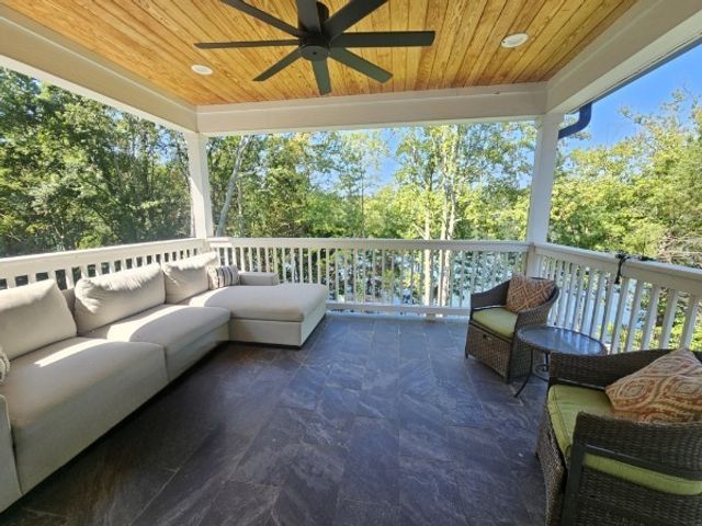 73 Cypress Point Dr, Winchester, TN 37398