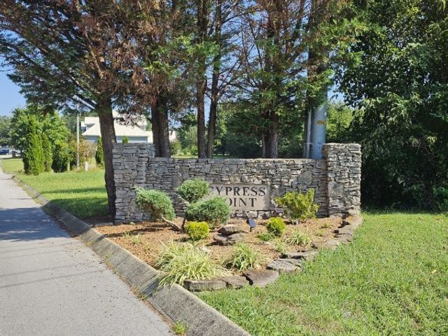 73 Cypress Point Dr, Winchester, TN 37398