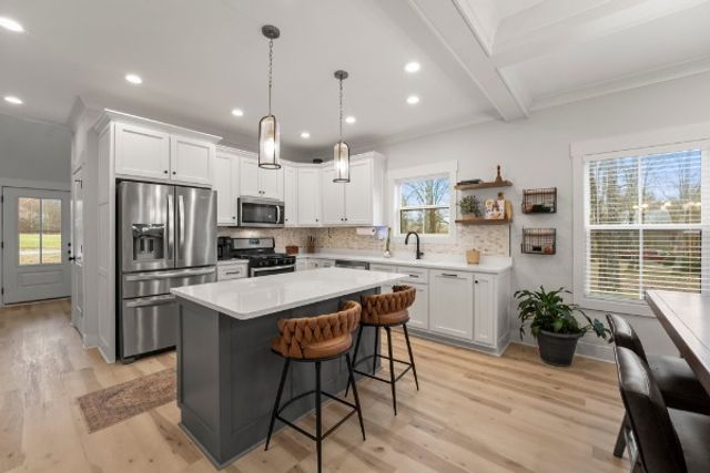 73 Cypress Point Dr, Winchester, TN 37398