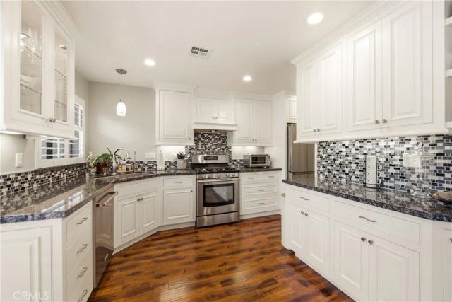 1323 Calle Lozano, Camarillo, CA 93012
