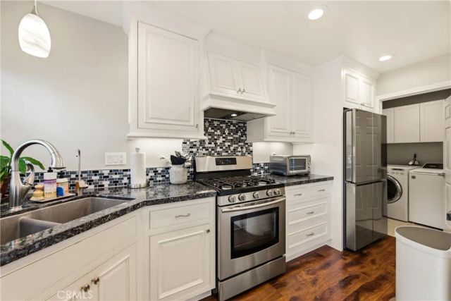1323 Calle Lozano, Camarillo, CA 93012