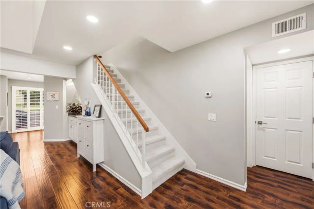 1323 Calle Lozano, Camarillo, CA 93012