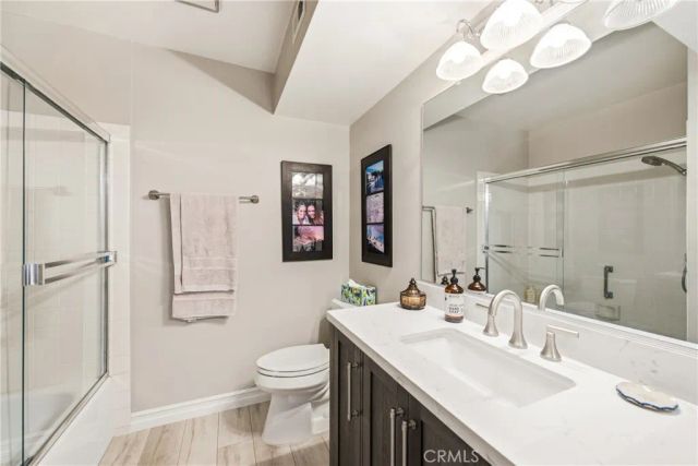 1323 Calle Lozano, Camarillo, CA 93012