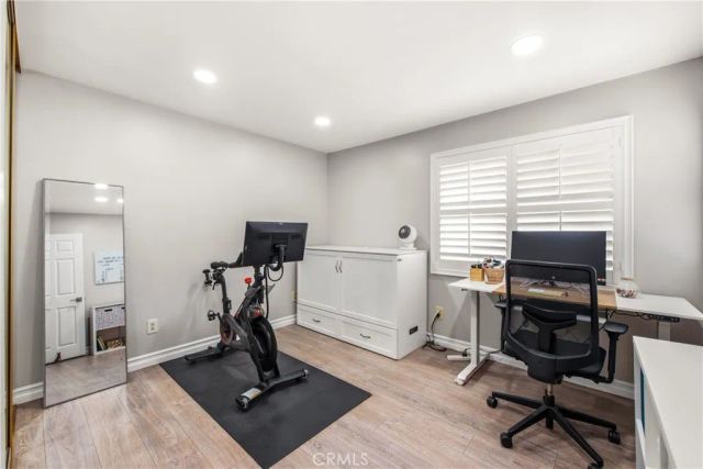 1323 Calle Lozano, Camarillo, CA 93012