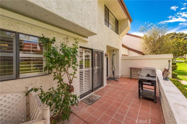 1323 Calle Lozano, Camarillo, CA 93012