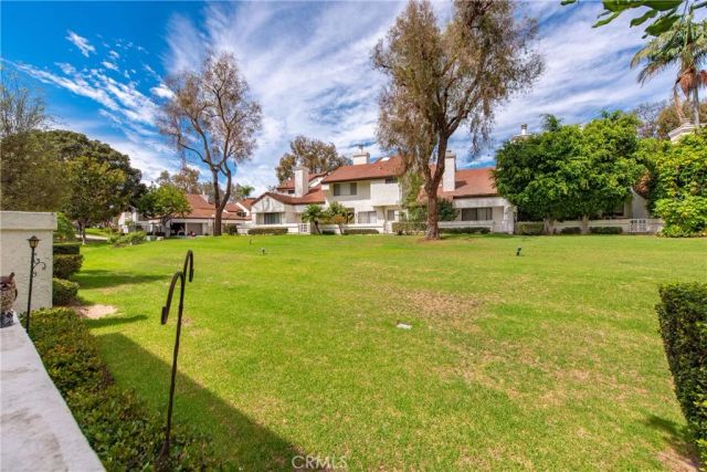 1323 Calle Lozano, Camarillo, CA 93012