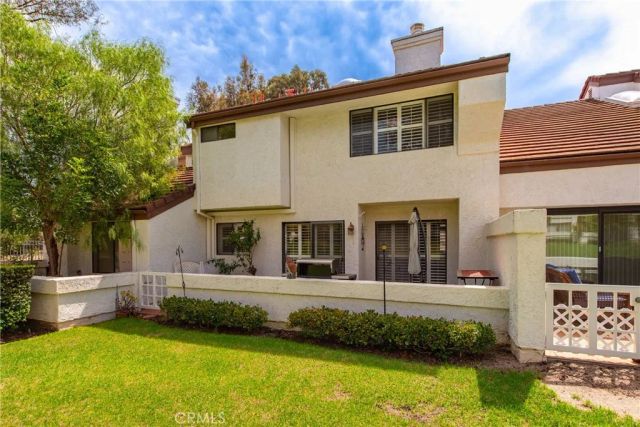 1323 Calle Lozano, Camarillo, CA 93012