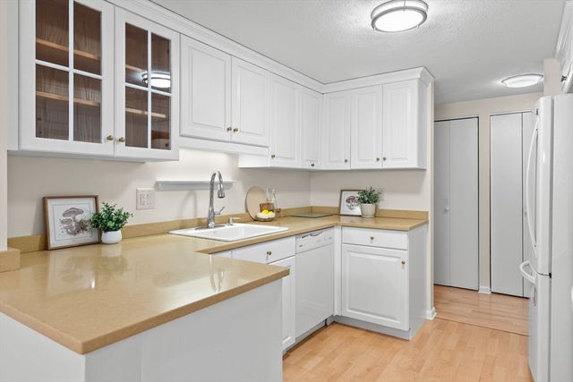 1100 Salem St 75, Lynnfield, MA 01940