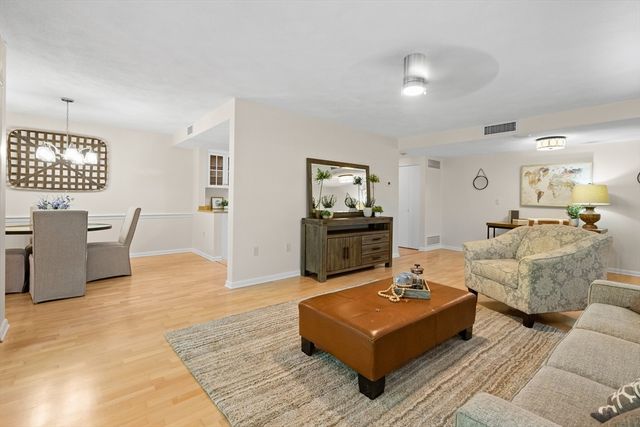 1100 Salem St 75, Lynnfield, MA 01940