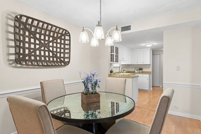 1100 Salem St 75, Lynnfield, MA 01940