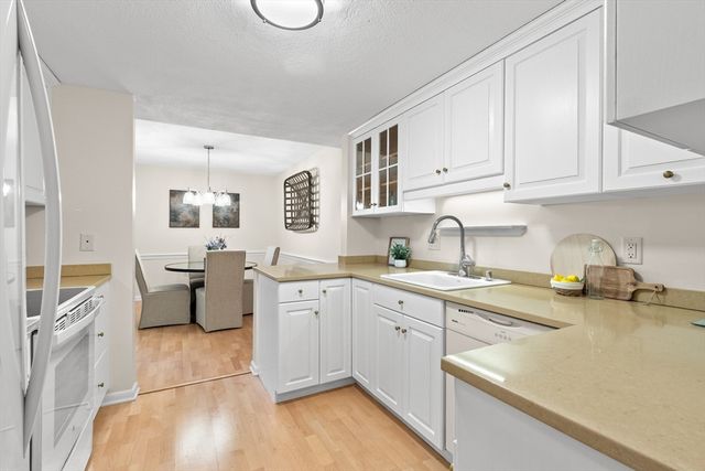 1100 Salem St 75, Lynnfield, MA 01940