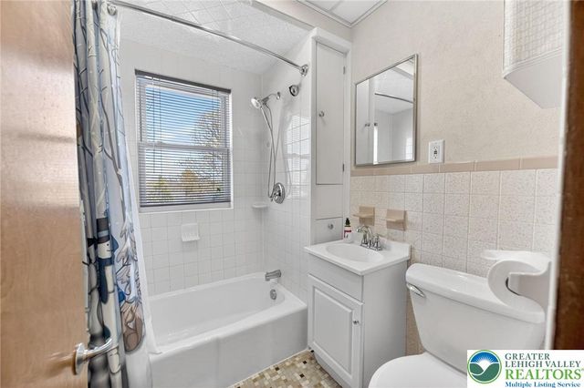 310 Berks Street, Easton, PA 18045