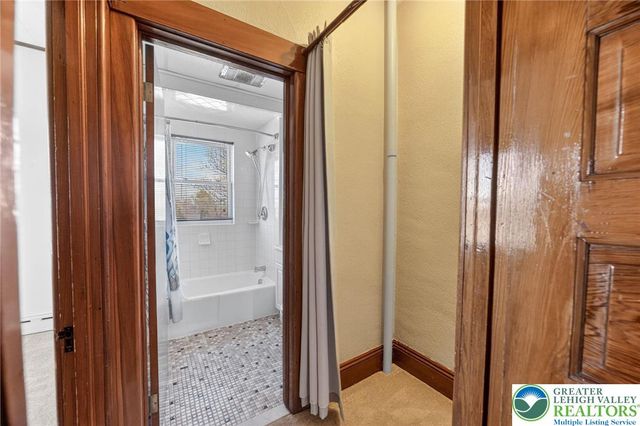310 Berks Street, Easton, PA 18045