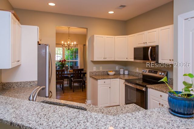 20 Hanahan Ln, Hilton Head Island, SC 29926