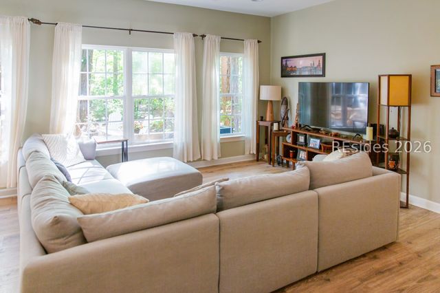 20 Hanahan Ln, Hilton Head Island, SC 29926