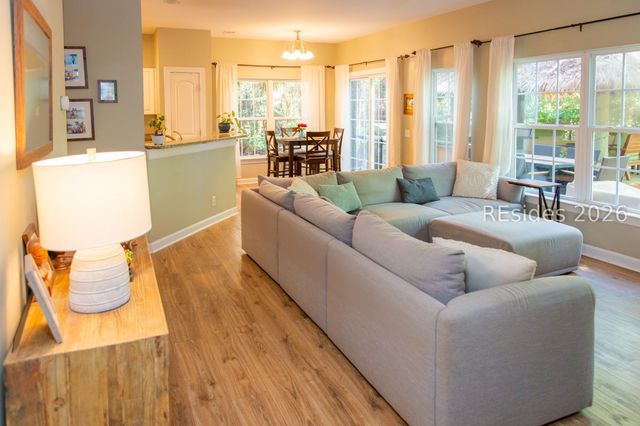 20 Hanahan Ln, Hilton Head Island, SC 29926