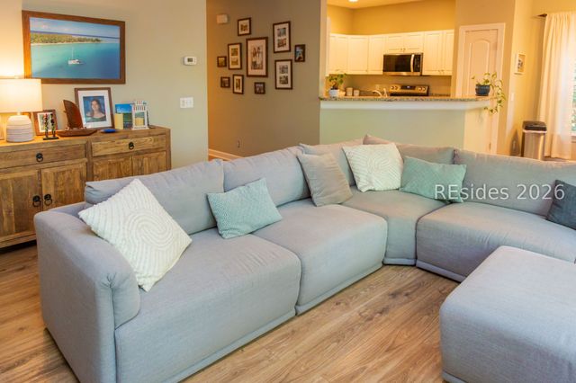 20 Hanahan Ln, Hilton Head Island, SC 29926
