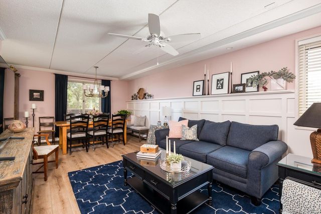 135 Post Avenue 3R, Westbury, NY 11590