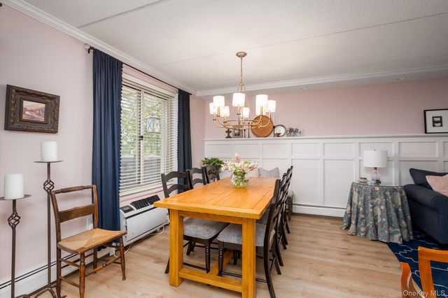 135 Post Avenue 3R, Westbury, NY 11590