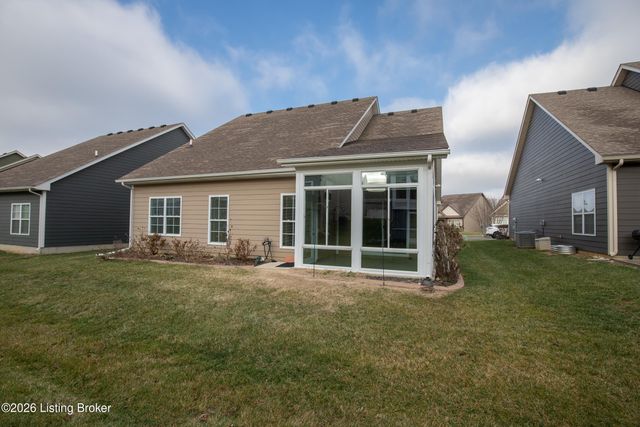 3411 Eastbrook Dr, La Grange, KY 40031