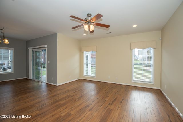 3411 Eastbrook Dr, La Grange, KY 40031